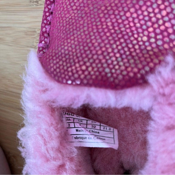 Ugg Slippers - Picture 10 of 10